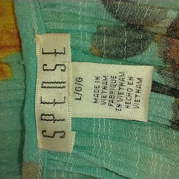 Top NWOT Spense Floral blouse - Picture 5 of 6